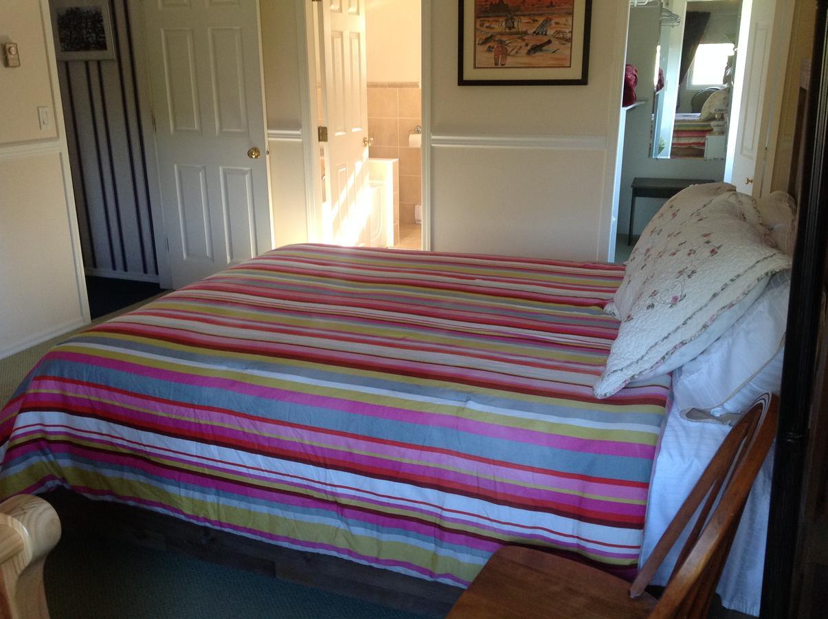 Laurel'S Cottage By Elevate Rooms Qualicum Beach Dış mekan fotoğraf