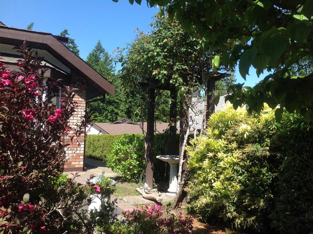 Laurel'S Cottage By Elevate Rooms Qualicum Beach Dış mekan fotoğraf