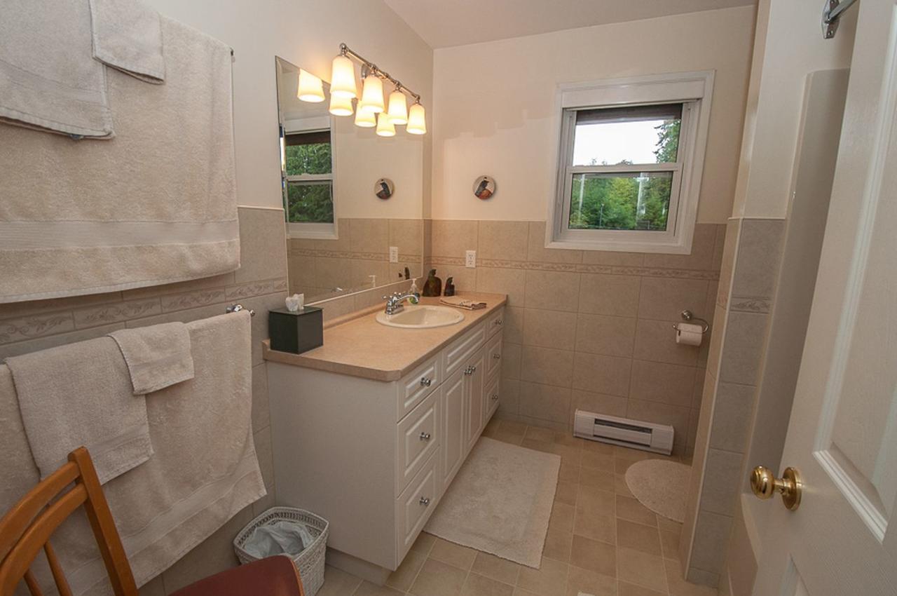 Laurel'S Cottage By Elevate Rooms Qualicum Beach Dış mekan fotoğraf